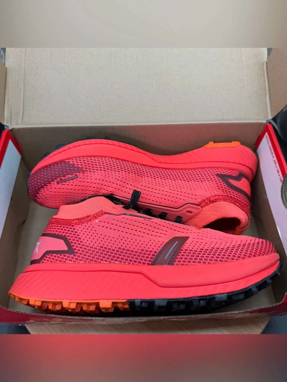 Flux Footwear Adapt Trail Runner Solar Red Knit Shoes Women’s 7/ Men’s 5.5